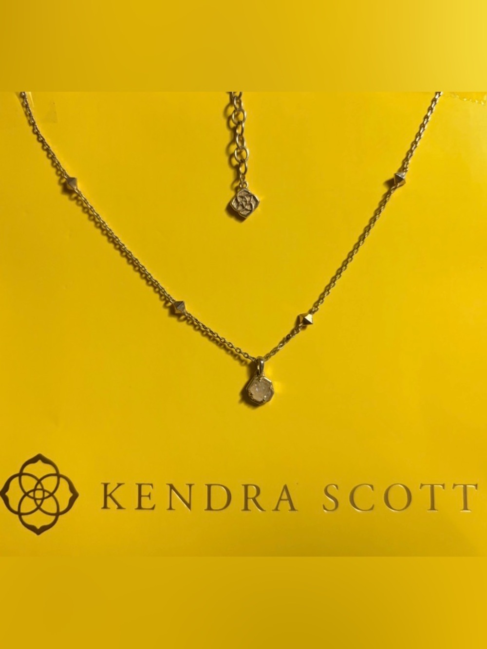🌸Kendra Scott Gold Necklace with Pink Hexagon Pendant